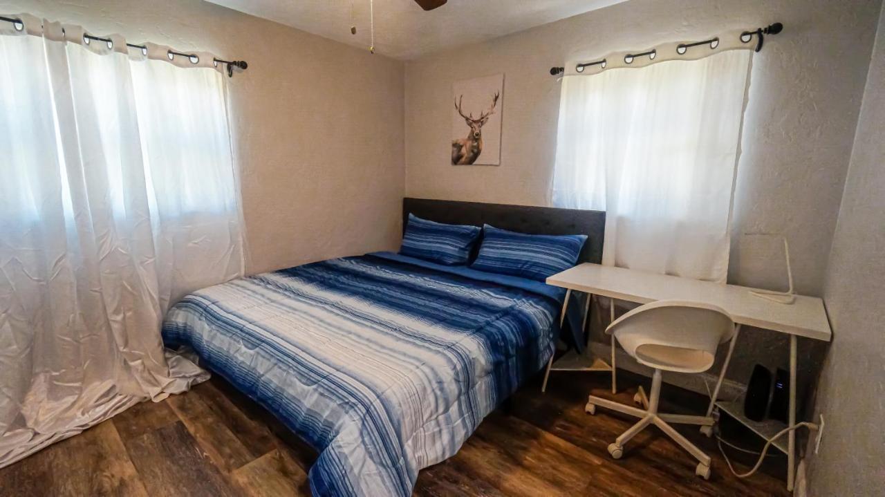 فيلا Elegant Cozy Oasis On A Traffic Free Street كليرووتر المظهر الخارجي الصورة