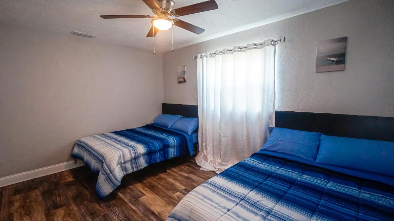 فيلا Elegant Cozy Oasis On A Traffic Free Street كليرووتر المظهر الخارجي الصورة
