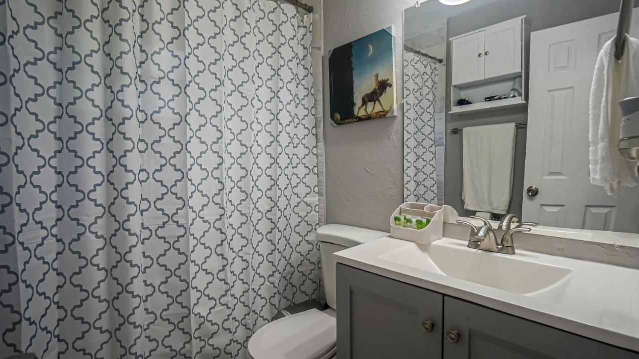فيلا Elegant Cozy Oasis On A Traffic Free Street كليرووتر المظهر الخارجي الصورة